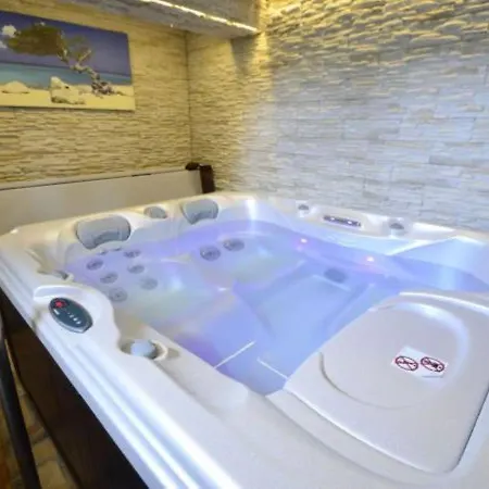 Bed and breakfast Koliba 3*
